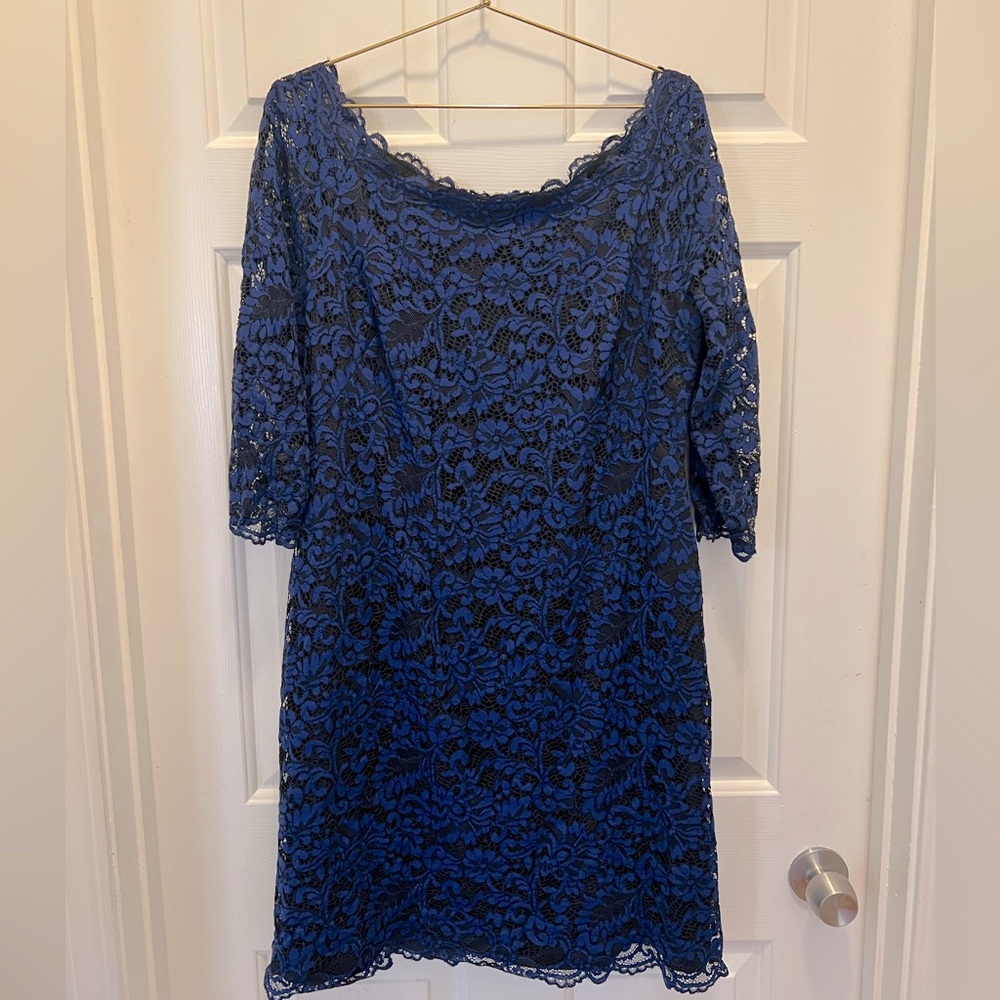 Vince Camuto Navy & Black Lace Overlay Shirttail Hem Shift Dress | Size 14